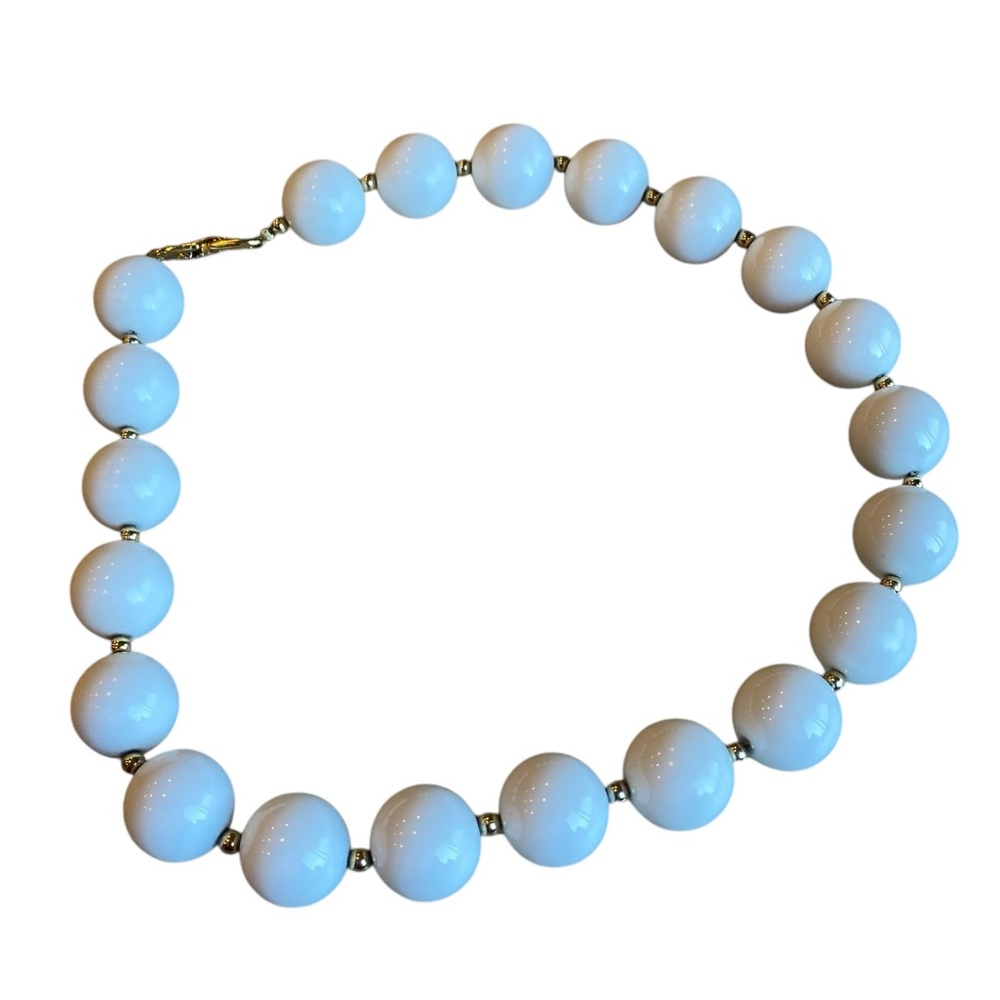 NAPIER Vintage White Lucite Beads w/ Gold Tone Spacer Beads Classic Necklace - Picture 5 of 11
